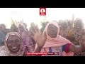 ضمن الفارين من جحيم الحرب الى معسكر خزان جديد بشرق دارفور أمرأة  تتحدث عن مأساة النازحين ومعاناتهم