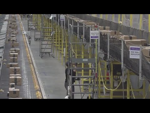 Inside look at Amazon on Cyber Monday - YouTube