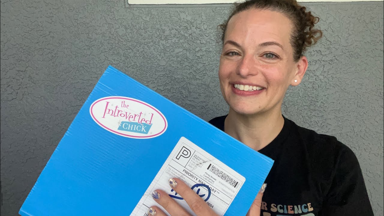 The Introverted Chick - Surprise Gift Bundle (Summer) 