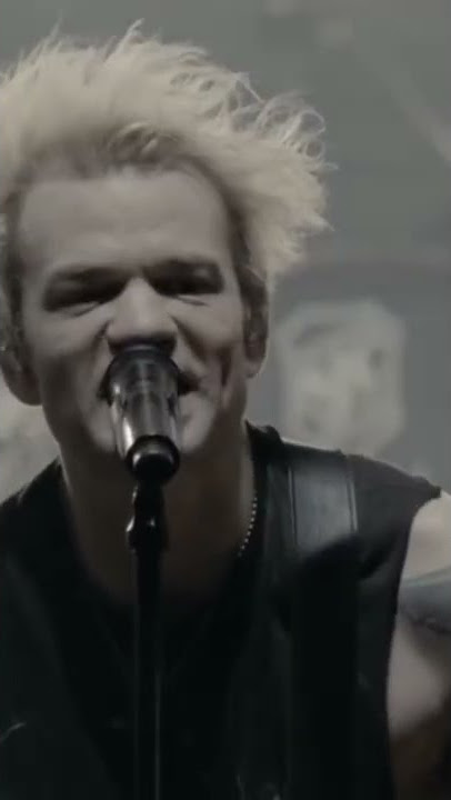 Sum41~still waiting #stillwaiting #sum41 #shortvideo