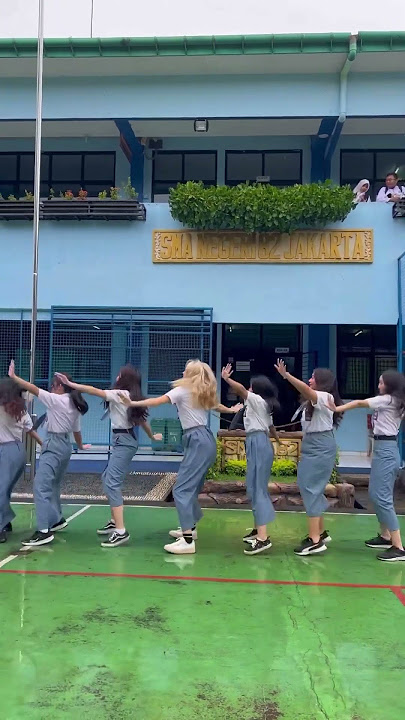 Indonesian girls dressed me in their uniform🇮🇩😍 #viral #dance #indonesia #trend #pitbull #fireboy