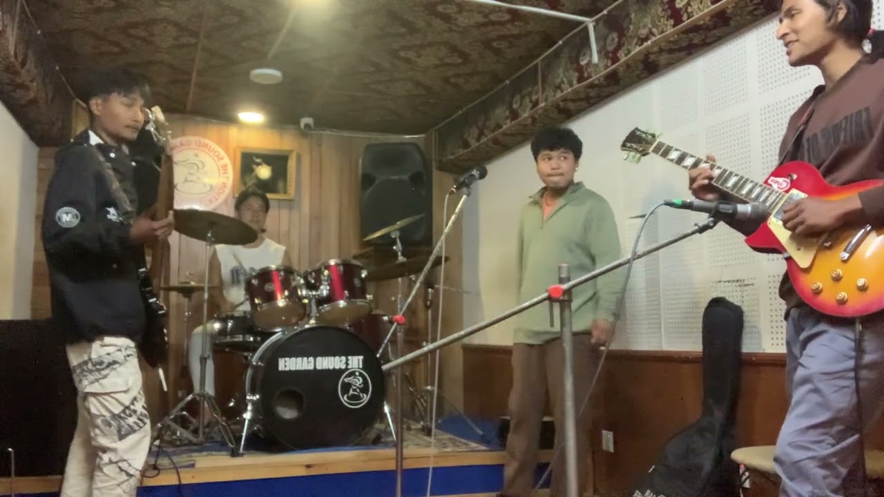 I want to break free how we perfomed after so many mistakes #queenband #freedimercury #brianmay 