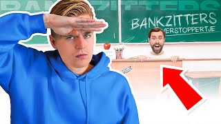 BANKZITTERS VERSTOPPERTJE IN EEN SCHOOL