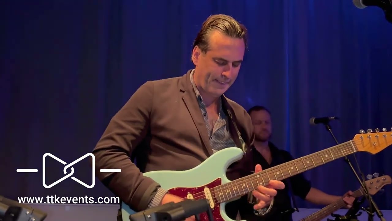 Freebird (Lynyrd Skynyrd Cover) Legendary Shredding Guitar Solo! 