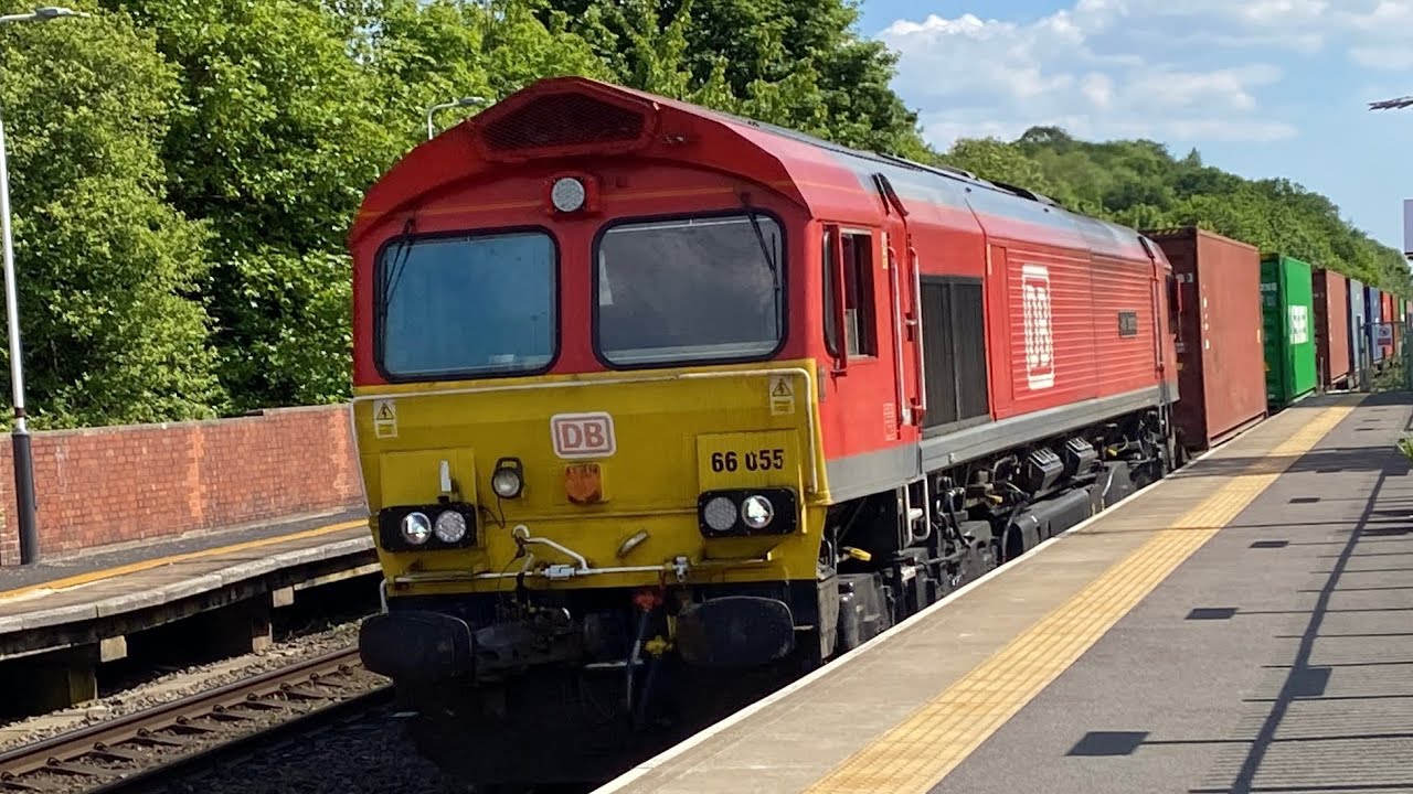 “Alain Thauvette” 66055 DB cargo 4M82, 1/2 low emissions EMR 170531 & Northern 195022 10/5/2025