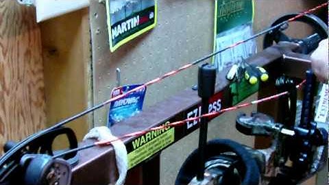 Installing New Bowstrings video.AVI