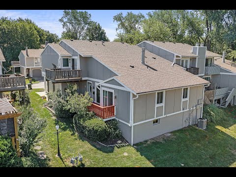 8850 Carriage Dr, Lenexa, KS home video tour