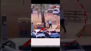 Bystander tackles Bondi Beach gunman and snatches weapon from him