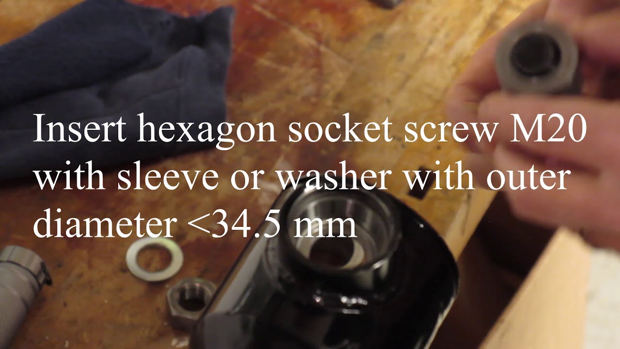 Goldwing GL1500 swingarm - Pull off outer bearing race