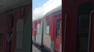 WAP-7 loco  12898 Bhubaneswar to Puducherry Express trainvideo indianrailways railtravel