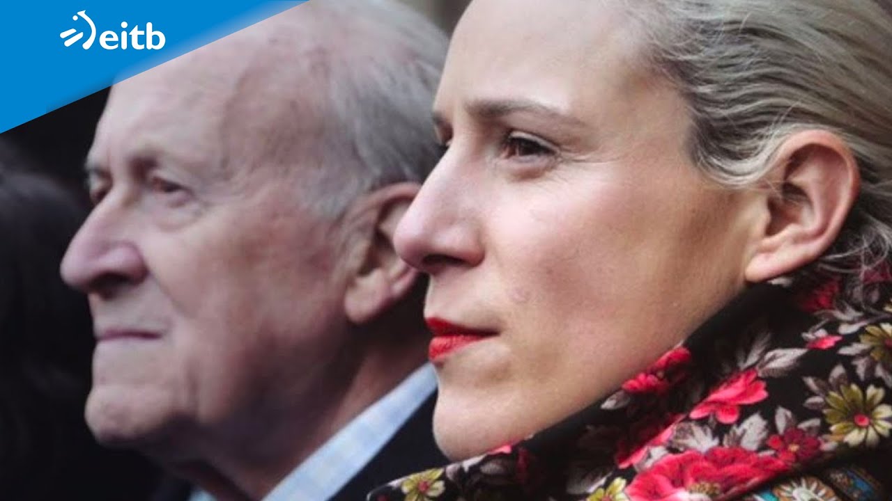 Miren Arzalluz se emociona viendo vídeos y fotos de su aita