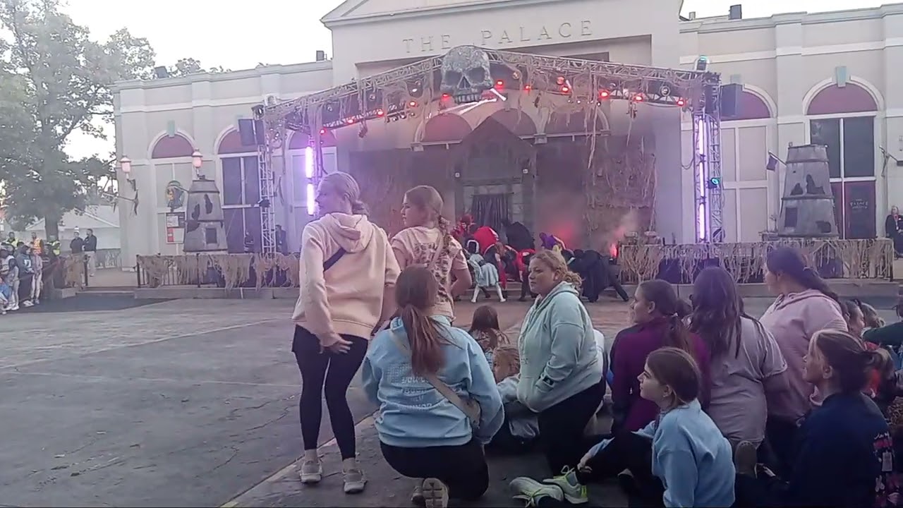 Freaks unleashed Six Flags St.Louis Sunday October 19th, 2025