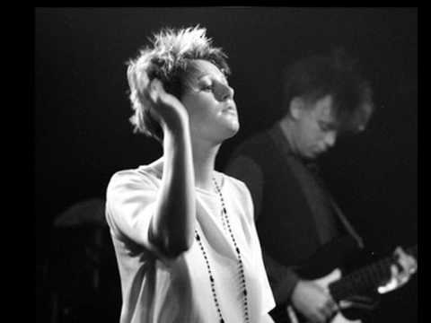 Cocteau Twins - Liz Fraser -I wear your ring - High Quality