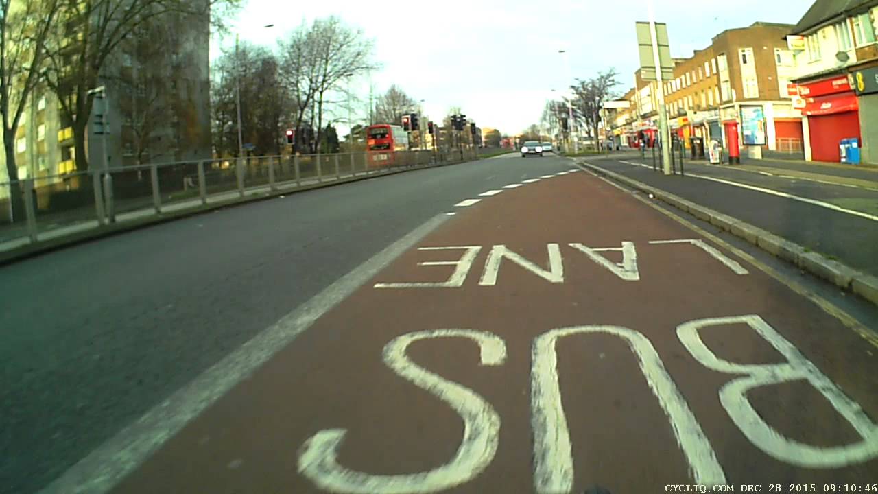 Cycling Uxbridge Road Hillingdon Hayes Rear View Camera CYCLIQ FLY 6