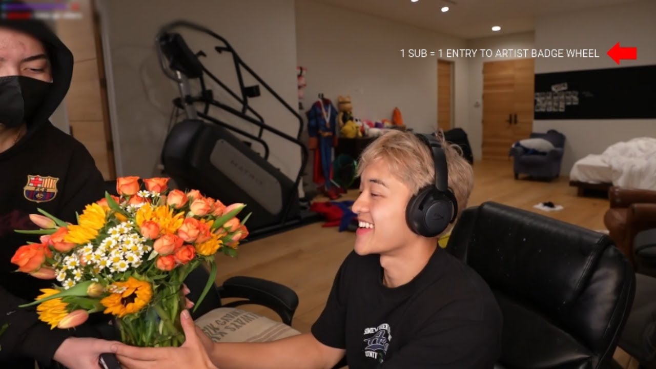 Сакура удивляет Джейсона цветами!