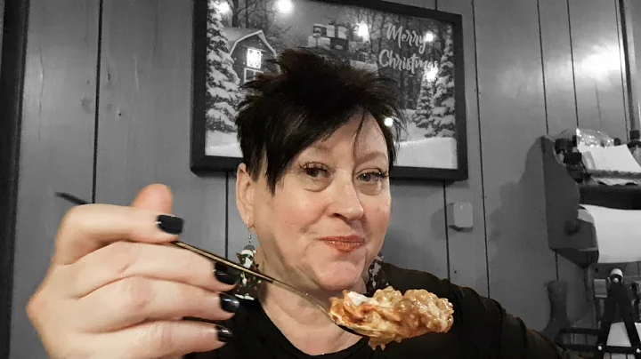 Vlogmas Day 8 | Hot Sauce Advent Calendar | DG Market + Haul | Deer Chilli