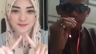 Lebah musik emng cntik ni orng..tambah lg suaranya yg merdu.....