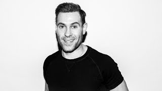 Simon Brodkin On 