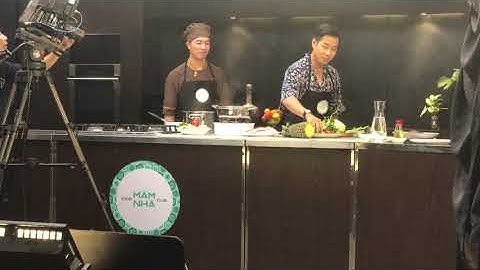 MC NGUYÊN KHANG CÙNG ĐẦU BẾP HOÀI TÂN NHÀ HÀNG CHẢ CÁ ĐẾ VƯƠNG QUAY CHƯƠNG TRÌNH ẨM THỰC