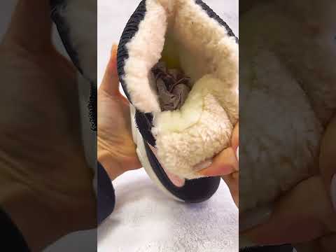 Зимняя детская обувь, дутики, ботиночки на девочку, сапоги для девочек, на овчине, на лепучке. Размер: 29,30, видео 1