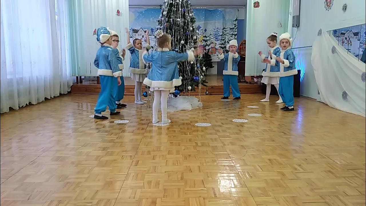 Танец мальчиков подготовительная группа. Полька новый год подготовительная группа. Новогодняя полька в детском саду старшая группа. Танцы на новый год в детском саду подготовительная. Полька в подготовительной группе.