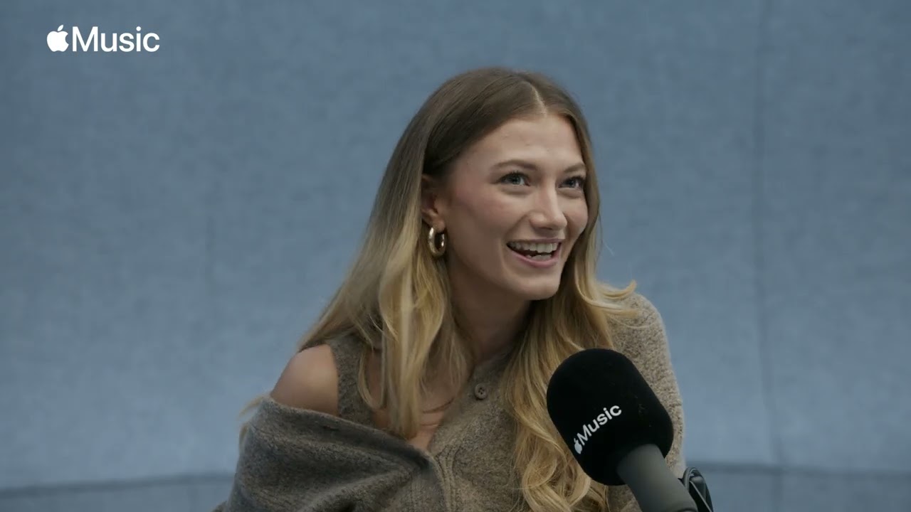 LEONY: plötzlich internationaler Popstar, Höhen und Tiefen, sich selbst finden & treu bleiben