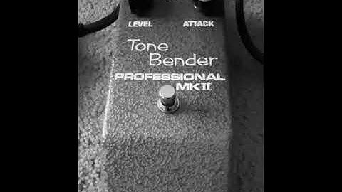 Sola Sound/D*A*M mk II Tone Bender hybrid