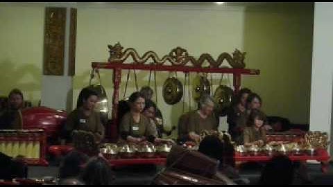 Ketawang Puspawarna by Mugi Rahayu (Gamelan Music)