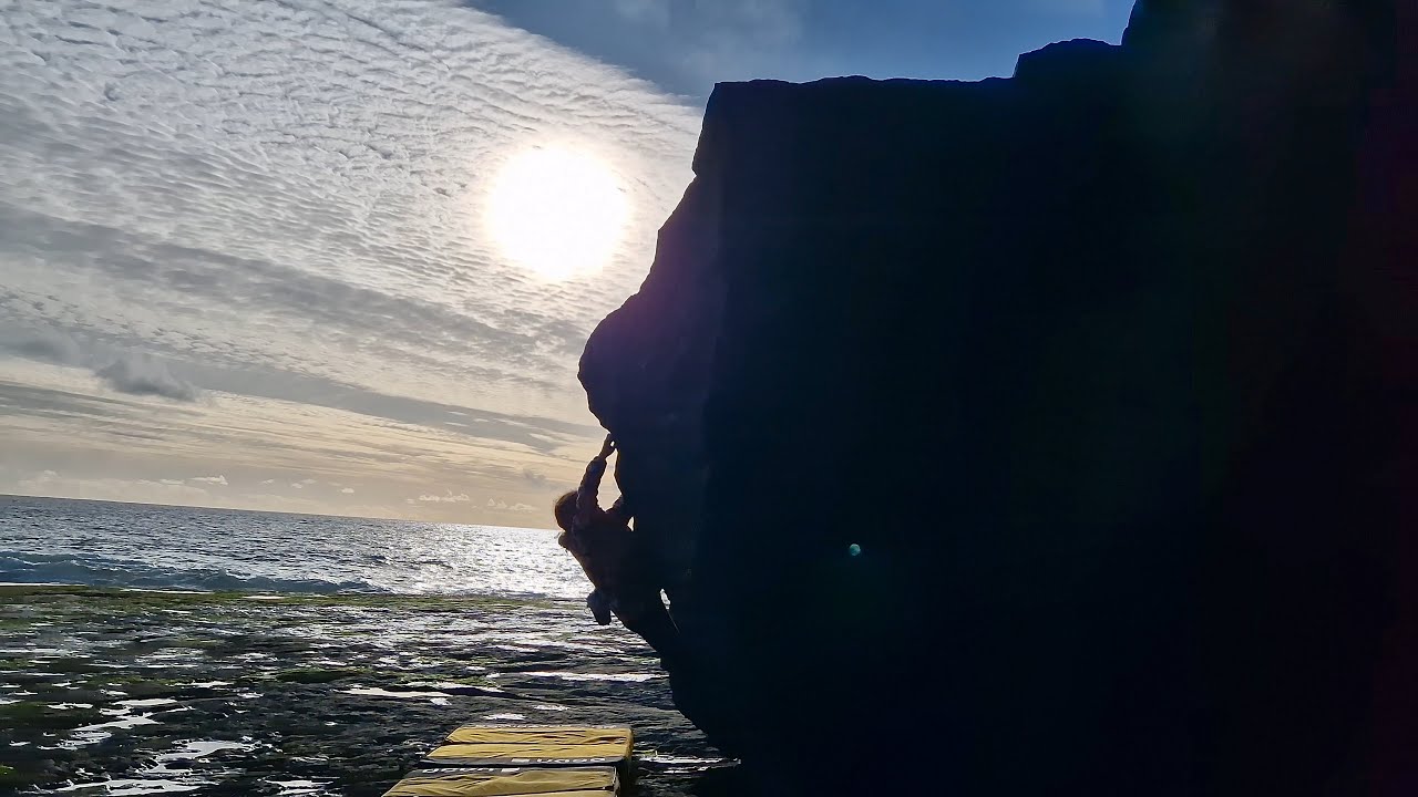 A Chill Day In Doolin Co.Clare | Irish Bouldering | Vlog 001