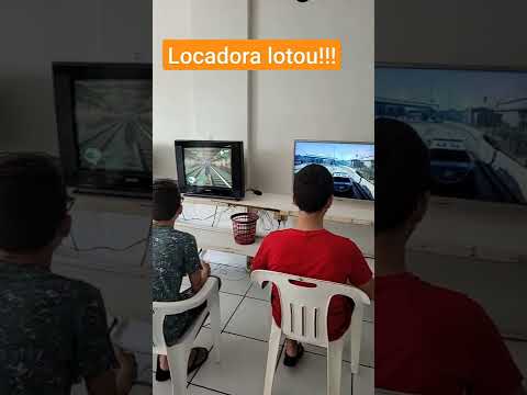 locadora de games ainda existe e lotou ps2 xbox 360 xbox one