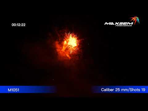 Видео: Батарея салютов BIG COLOR (19/1) M1051