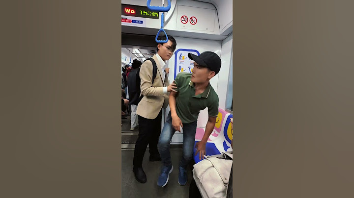 Give up priority seat [CONDA NGUYEN] #condanguyen #kindness #goodman #hero #help #train #respect