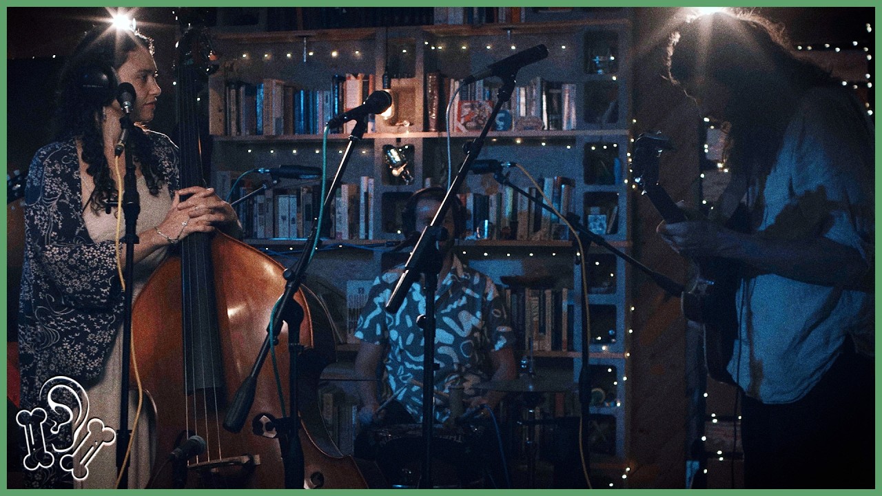 Cicada Rhythm | "Quick Buck" | Live One-Take Performance on Ear Bonez Sessions adlı videoyu YouTube'da izle Cicada Rhythm | "Quick Buck" | Live One-Take Performance on Ear Bonez Sessions adlı videoyu YouTube'da izle