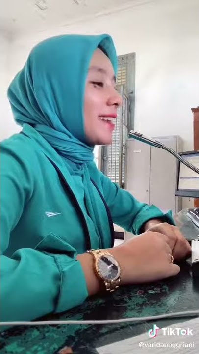 Pramugari patah hati