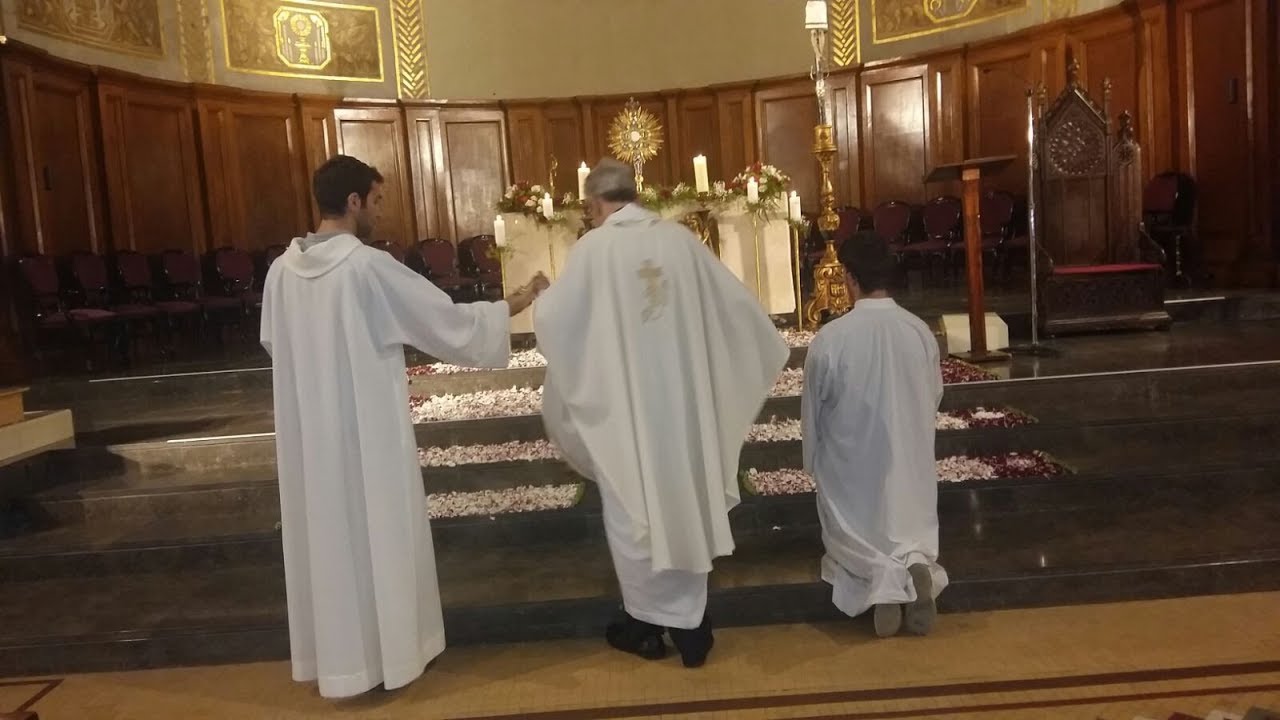 Santa Misa: Domingo 3 de junio de 2018, Corpus Christi (de nazaret.tv) santa misa de hoy en vivo maria vision