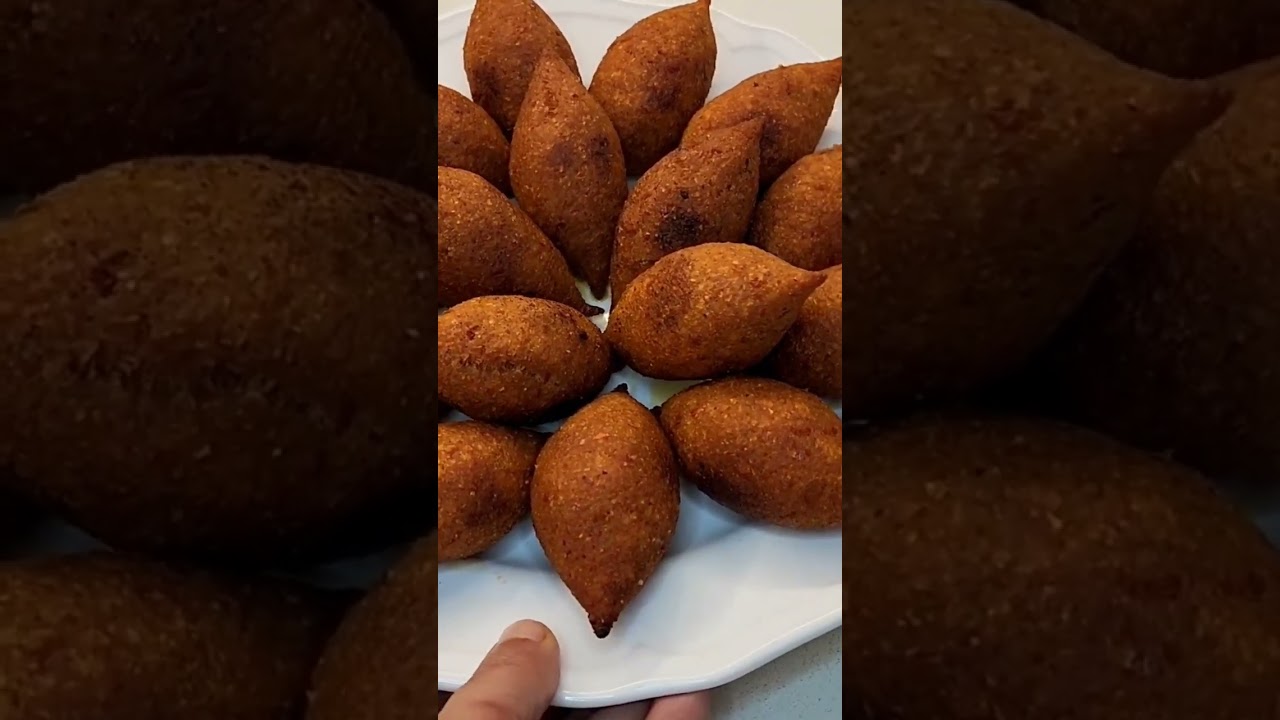 Dağılmayan çatlamayan kolay içli köfte tarifi detaylı tarifi açıklamadaki linkte izleyebilirsiniz Dağılmayan çatlamayan kolay içli köfte tarifi detaylı tarifi açıklamadaki linkte izleyebilirsiniz