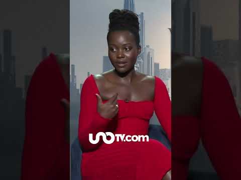 Lupita Nyong'o, se declara fan de Juan Gabriel y Elvis Crespo