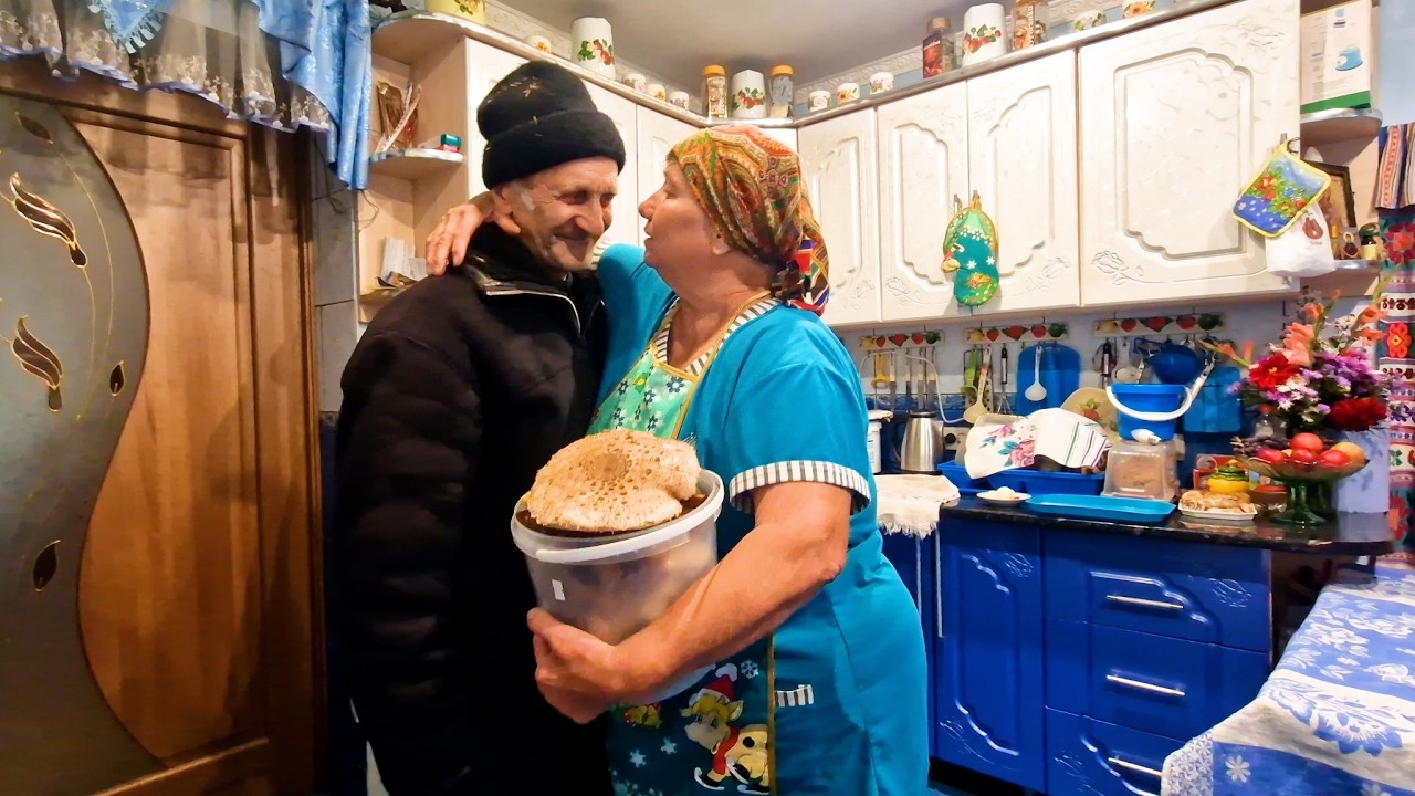 Life in Love in a Mountain Village | Autumn Mushrooms & the Warmth of Home Cooking