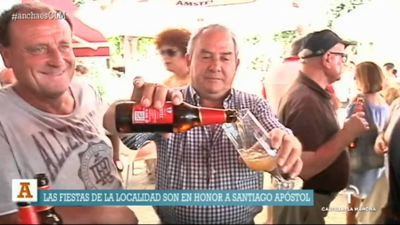 Baile del vermut en Carrión de Calatrava. Ancha es Castilla - La Mancha.