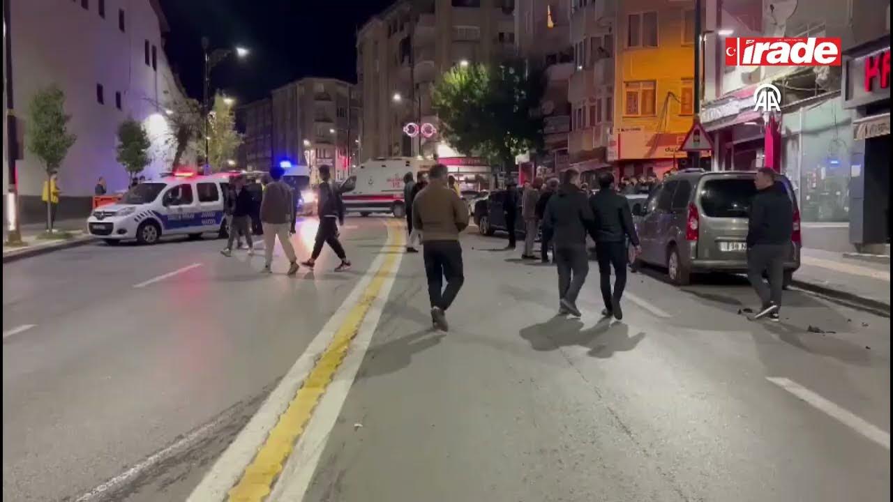 Sivas'ta Otomobiller Çarpıştı, Yaralılar Var