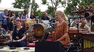 Cathy Eastburn singing in Javanese style