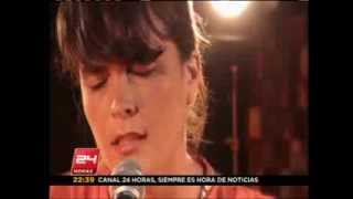 Video thumbnail of "Camila Moreno - Raptado (Sesiones 24)"