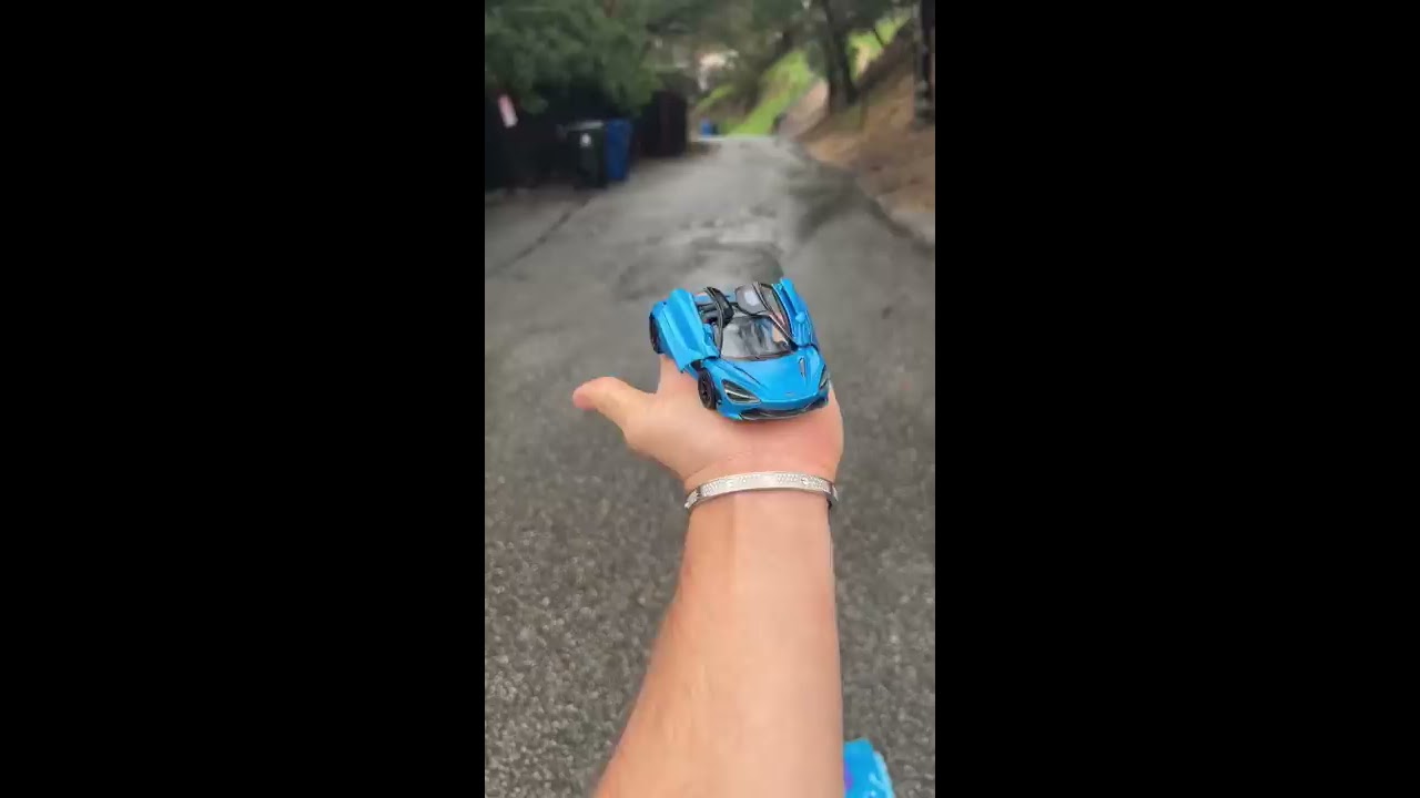 WHEN THE SUPER CAR CAME TO LIFE Shorts