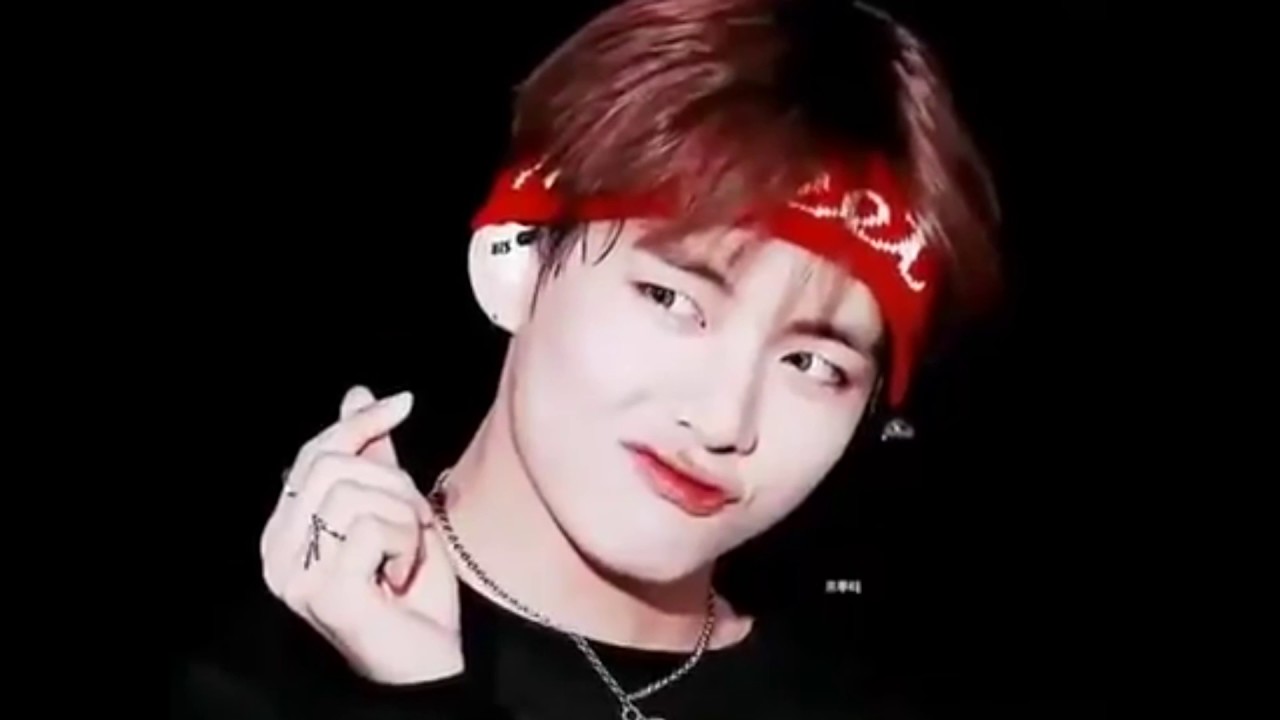 V Kim Taehyung Red & Green Gucci Tiger Necklace