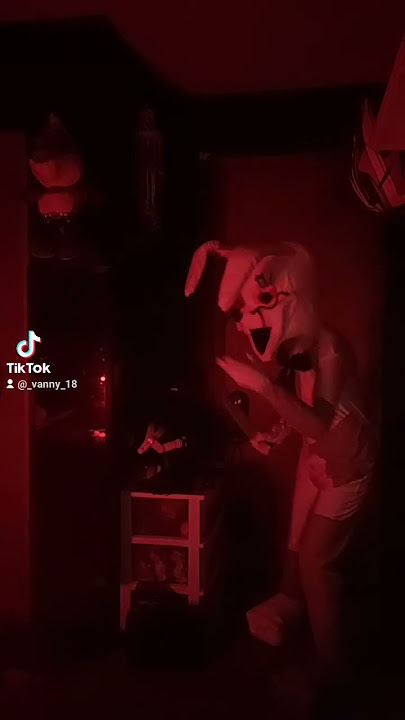Come out 🐰 #fnaf #fnafcosplay #vanny #vannycosplay #fnafsecuritybreach #horror
