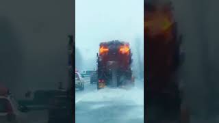 Highway Snow Melting And Salt Spreading Machine Used For Spreading Antiskid Sand And Snow Melting