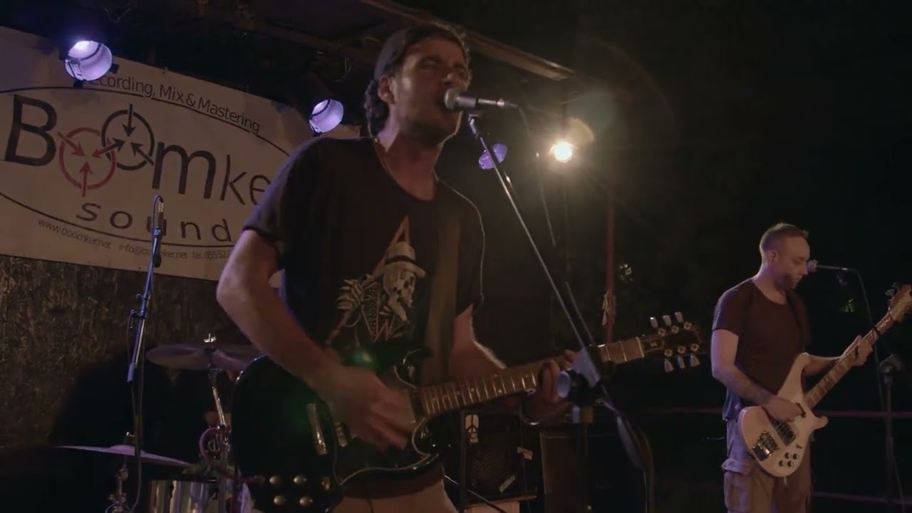 D-Own Struggle - Storm In Flames