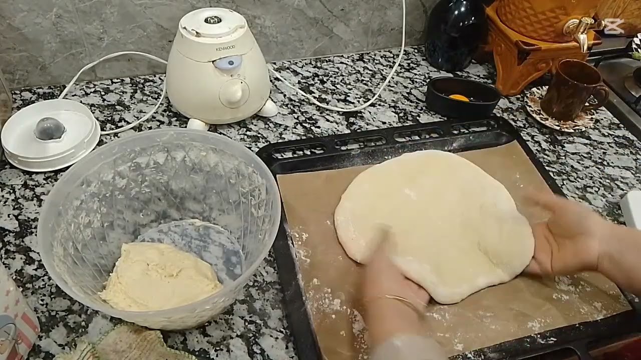 دبارة اليوم الحادي عشر خبز في الدار بيتزا و مقرونة بالقرنيط 🌙