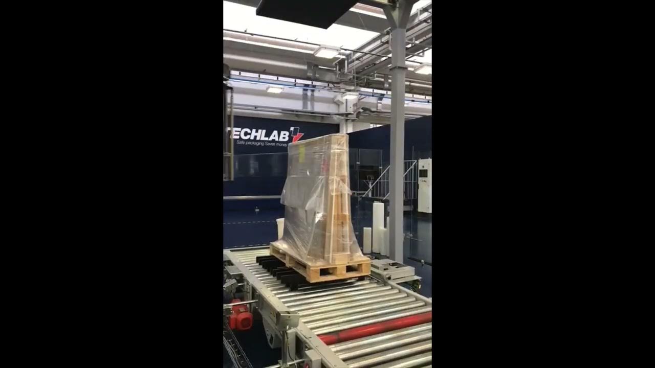 Упаковка керамической плитки на паллете в стретч-плёнку ...