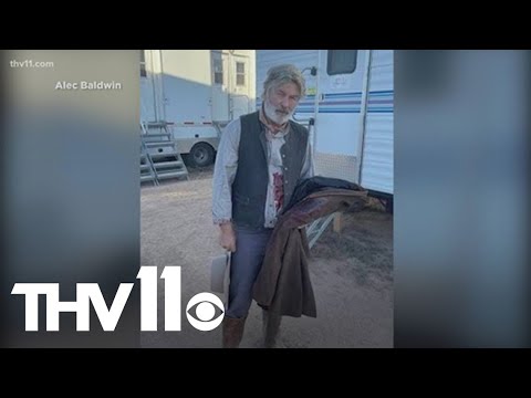 Sheriff: Actor Alec Baldwin fires prop gun on movie set, killing woman